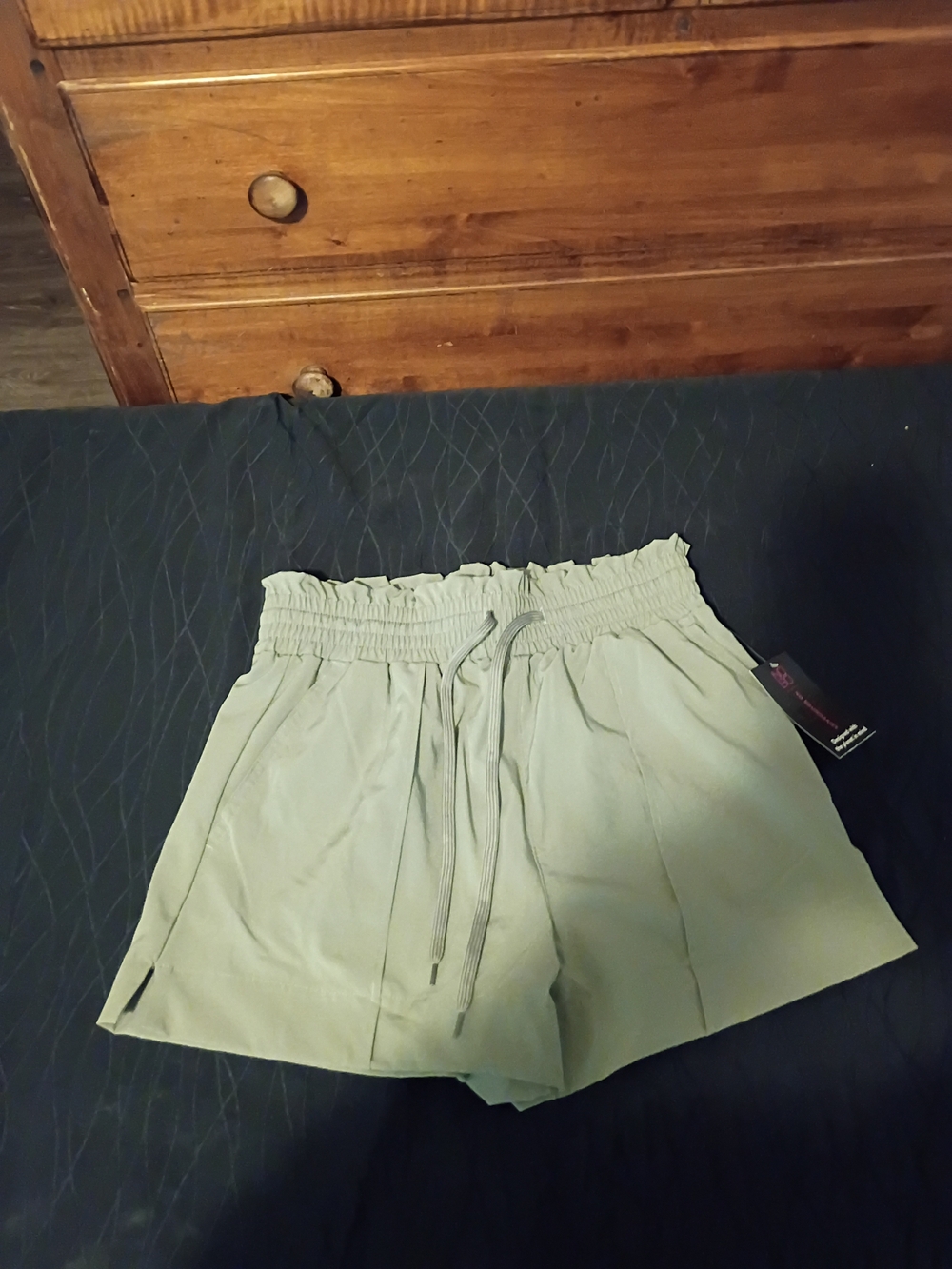 Women’s High-Waist Smocked Drawstring Shorts - Light Sage